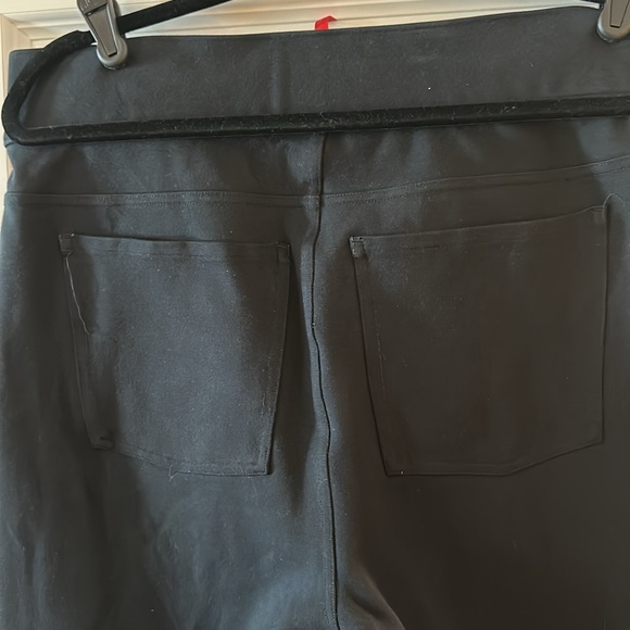 Spanx Ponte Ankle Length Leggings in Black - Picture 4 of 4